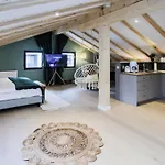 Antoine Serviced By Mirabeau زيرمات