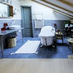 Antoine Serviced By Mirabeau Apartmán *