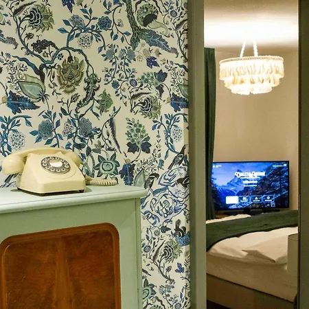 아파트 Antoine Serviced By Mirabeau