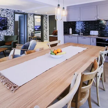 아파트 Antoine Serviced By Mirabeau *