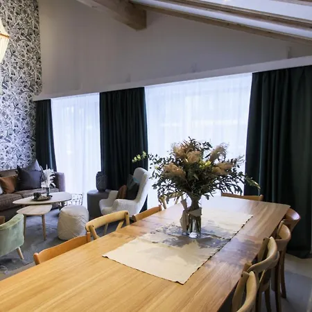 Apartment Antoine Serviced By Mirabeau