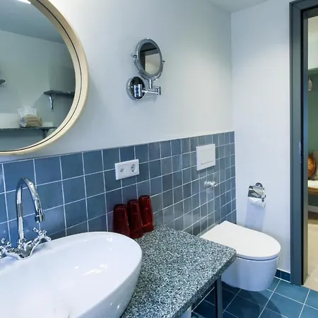 아파트 Antoine Serviced By Mirabeau *