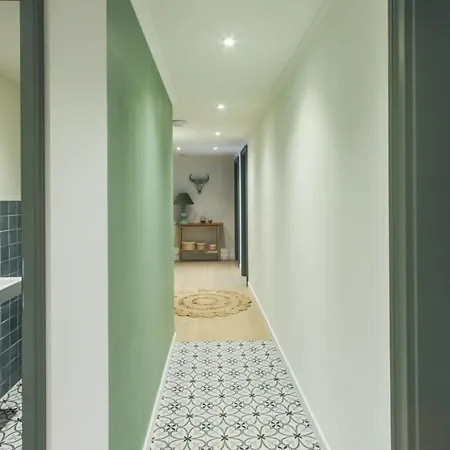 Antoine Serviced By Mirabeau 아파트 *