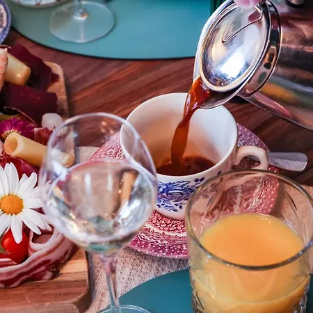 Antoine Serviced By Mirabeau