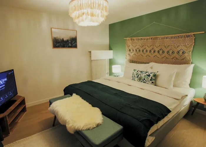 Antoine Serviced By Mirabeau Apartman *