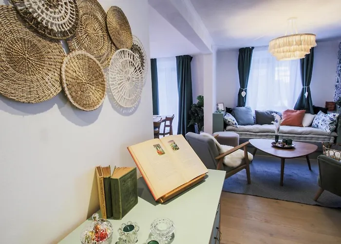 Antoine Serviced By Mirabeau Apartman *