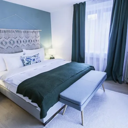 Antoine Serviced By Mirabeau Appartement